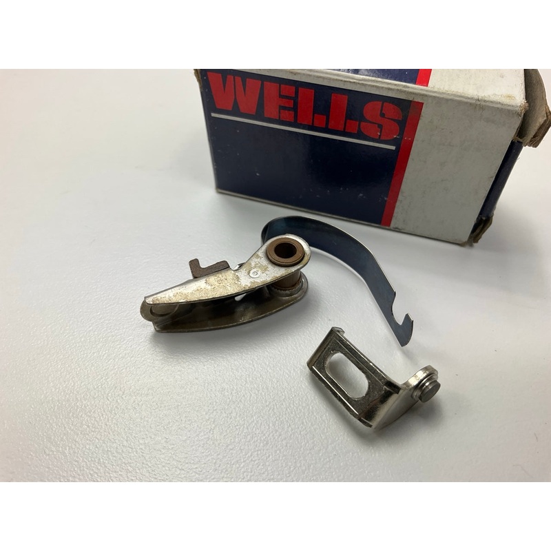 Wells IH14 Distributor Ignition Points Contact Set - IHC Tractor 504 Gas & LPG