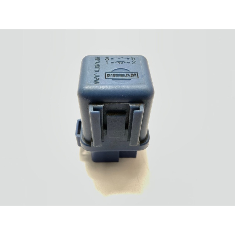 USED - 4-pin A/C Air Conditioning Control Relay 25230-C9980