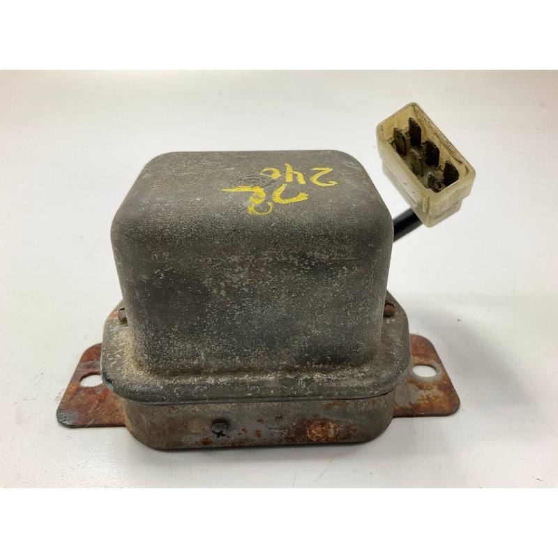 USED #5088 Voltage Regulator Removed From A 1972 240Z