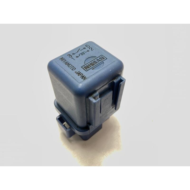 USED #556 - 4-pin A/C Air Conditioning Control Relay 25230-C9980