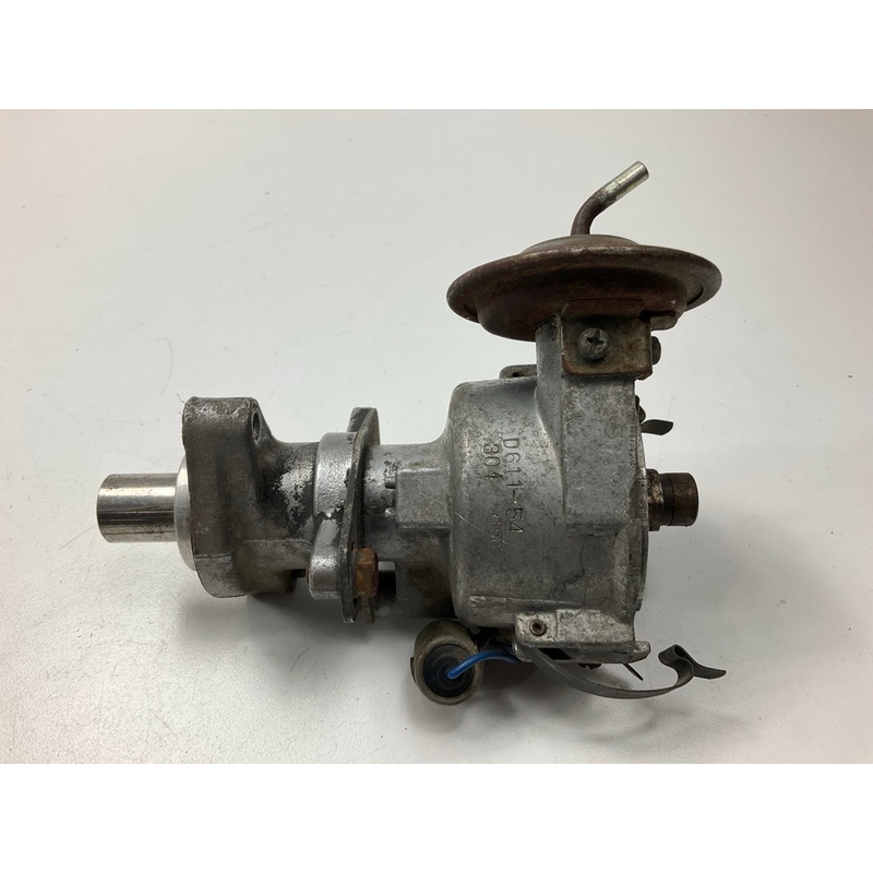 USED #899 - D611-54 Ignition Distributor OEM For 1973 Datsun 240z
