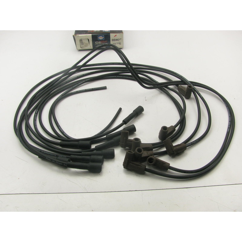 Standard Motor Products 8840 Ignition Spark Plug Wire Set