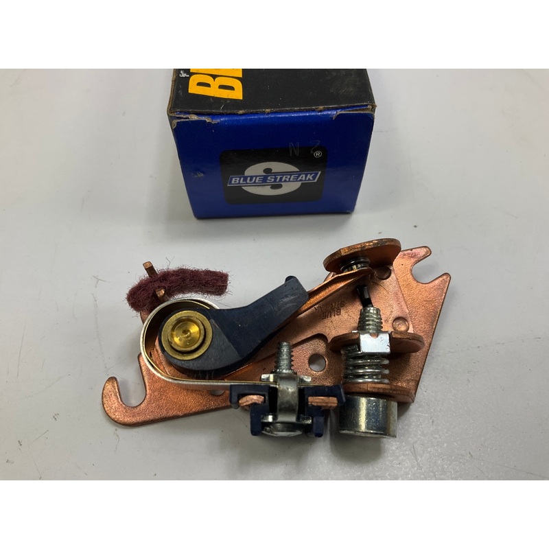 Standard Motor Products DR2270XP Distributor Ignition Points Contact Set