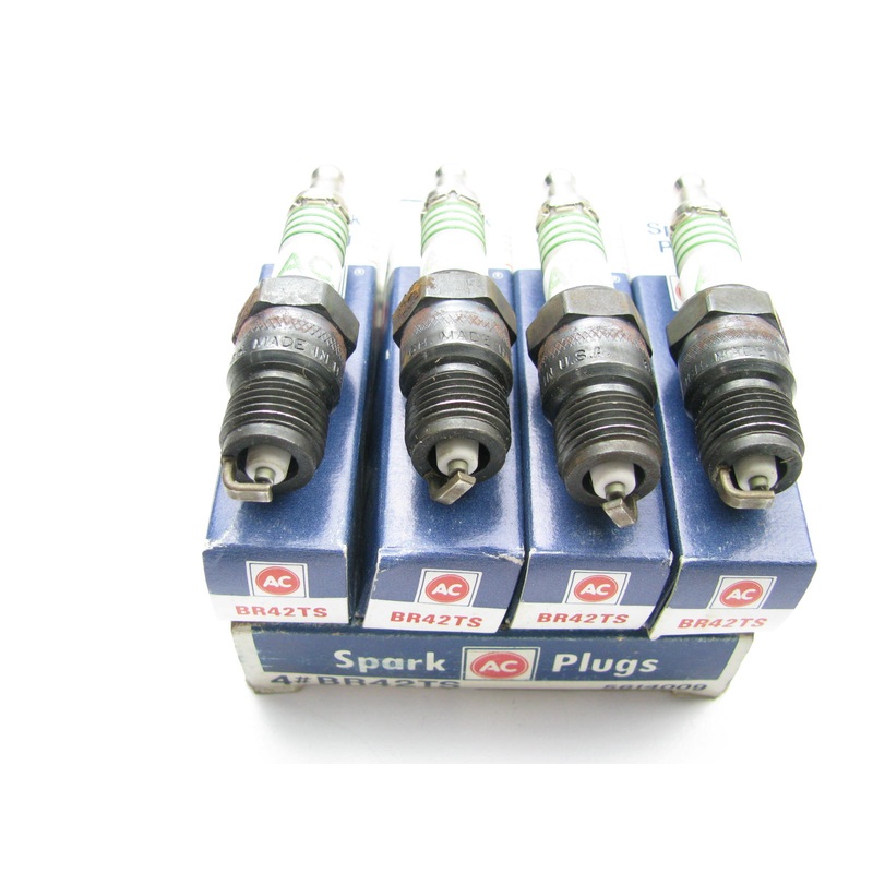 (4) NEW GENUINE Vintage Ac Delco BR42TS Spark Plugs OEM GM # 5614009