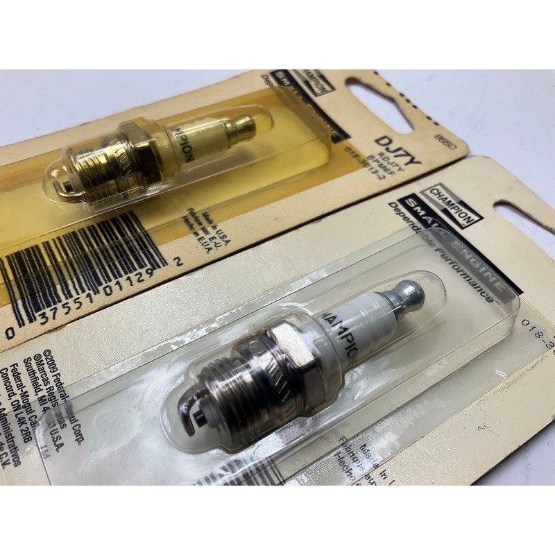 (2) Champion 855 DJ7Y Spark Plug For Small Engines (RDJ7Y, BPM6F, 855C)