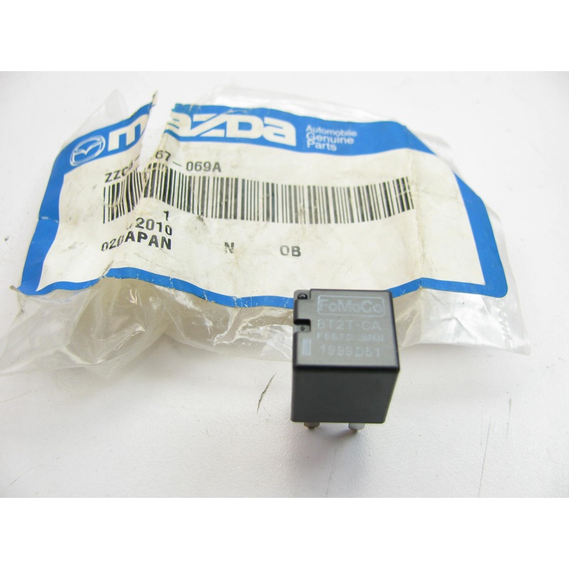 (1) NEW GENUINE OEM Mazda ZZCB-67-069A Relay - Ford 8T2T-CA