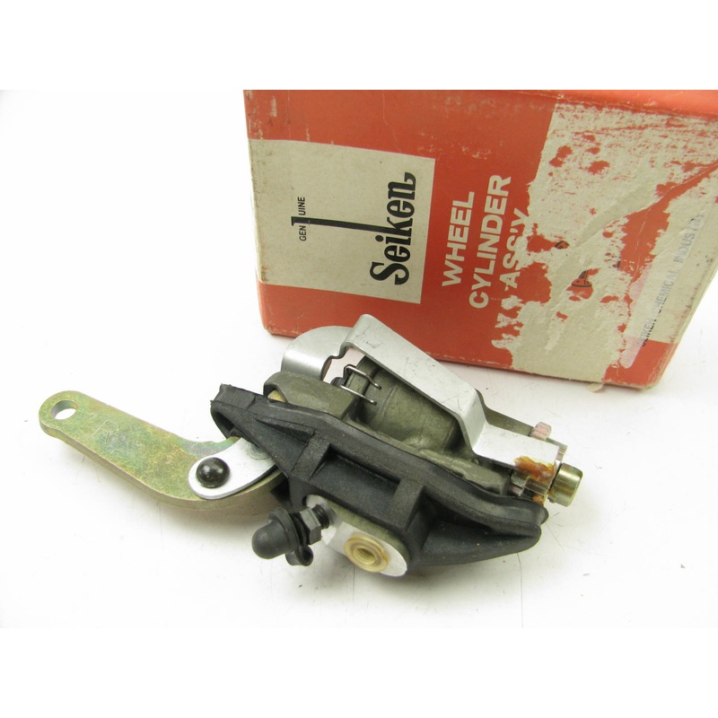 44100-N3001 Tokico  Right Rear Brake Wheel Cylinder For Datsun 240Z 260Z 280Z